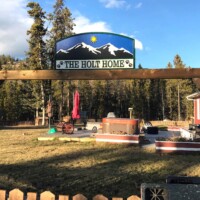 Custom dimensional sign